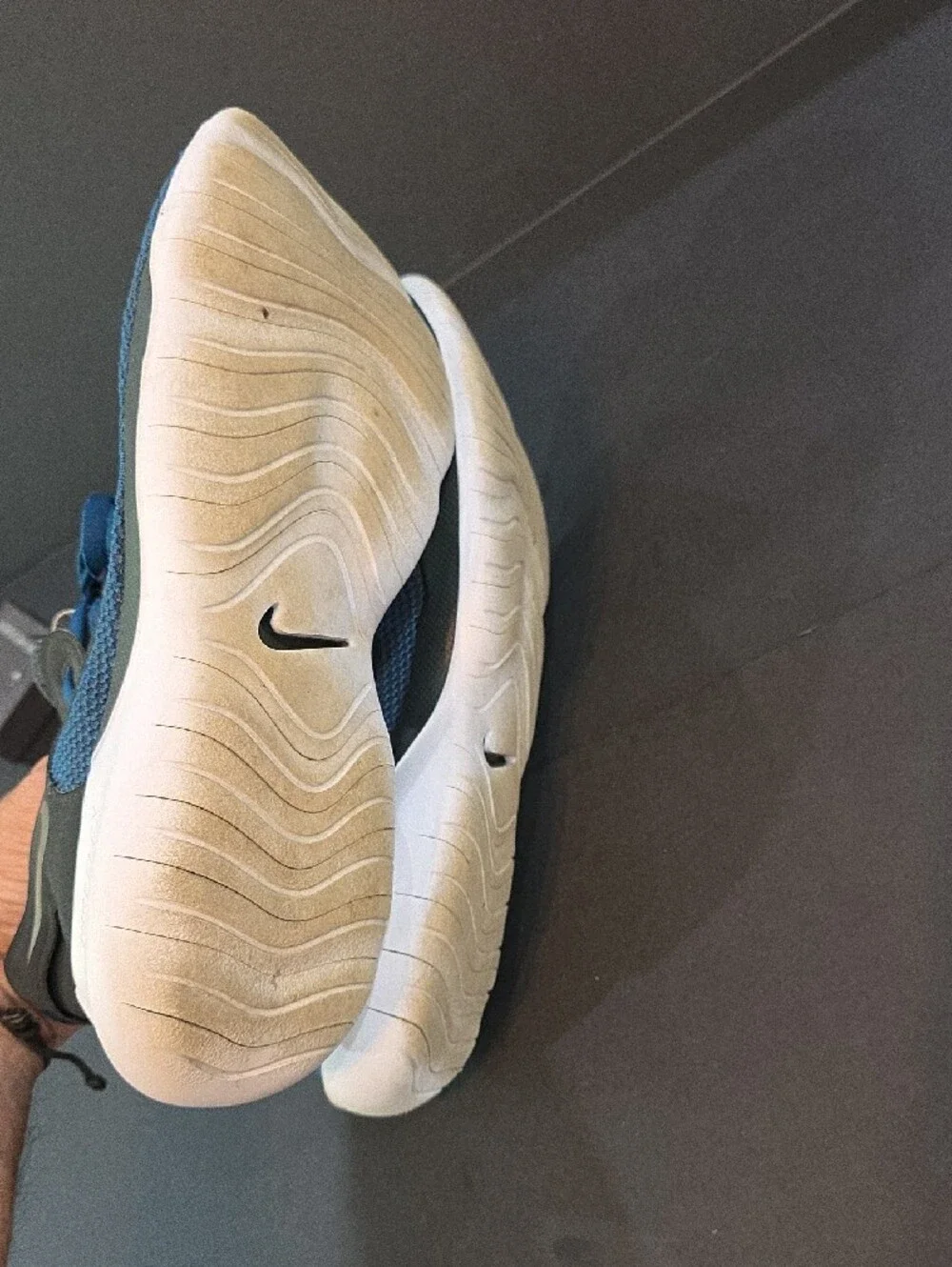 Nike Flex RN 2019 Men's Blue and Gray Training Sneakers with White Soles Size 13